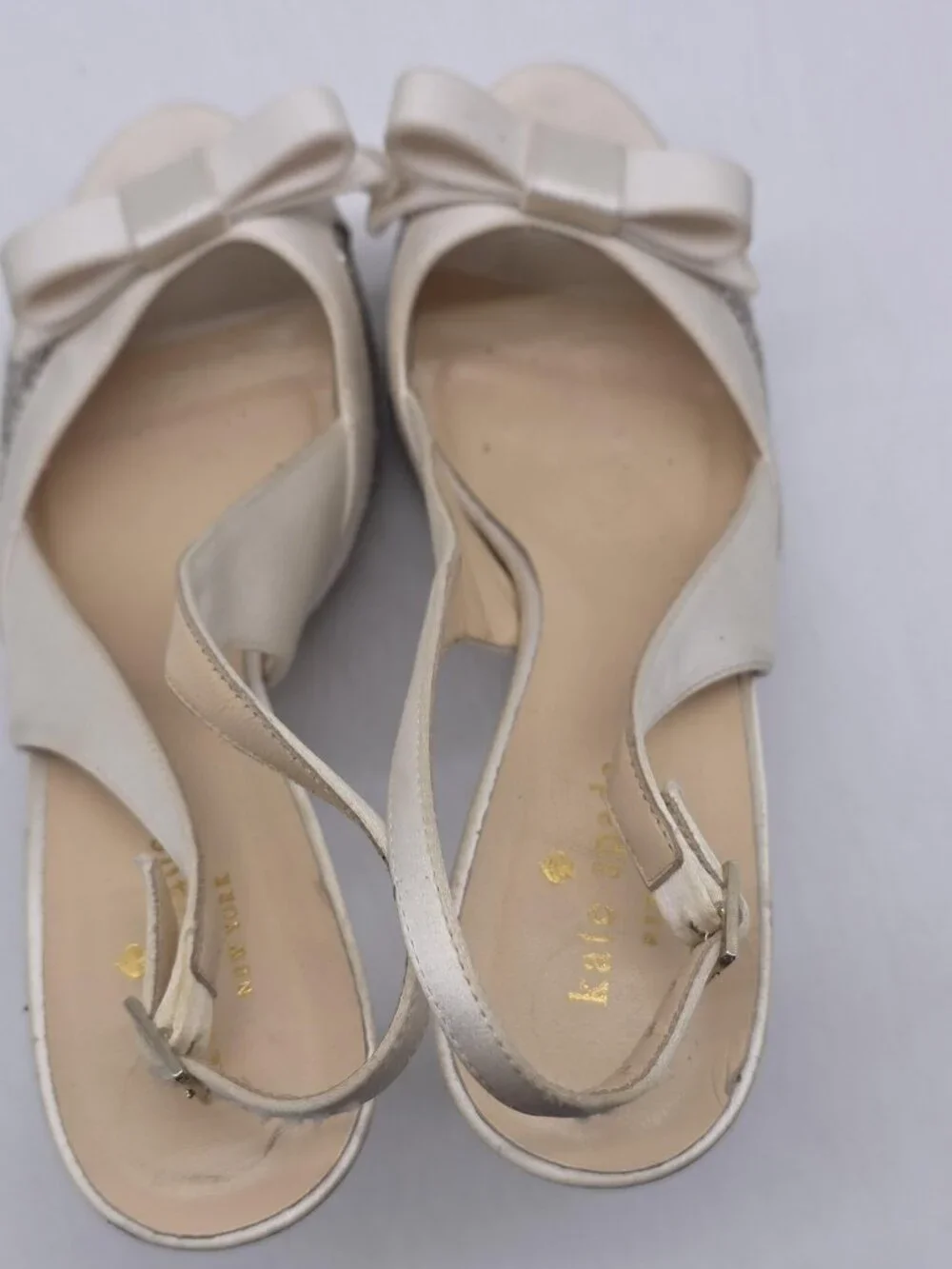 Kate Spade Shoes Womens Size 7.5 White Glitter Bow Slingback Heels Stains